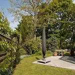 Domicile Adore With Garden By Interhome * Ostende