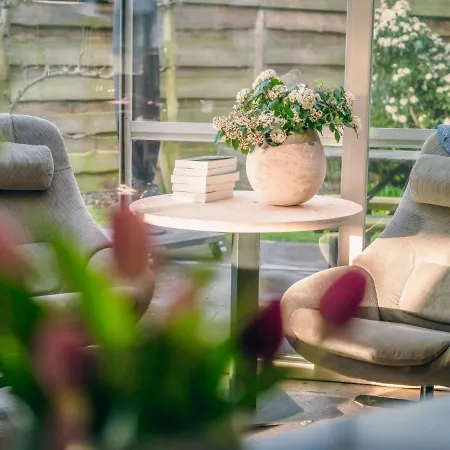 Domicile Adore With Garden By Interhome *