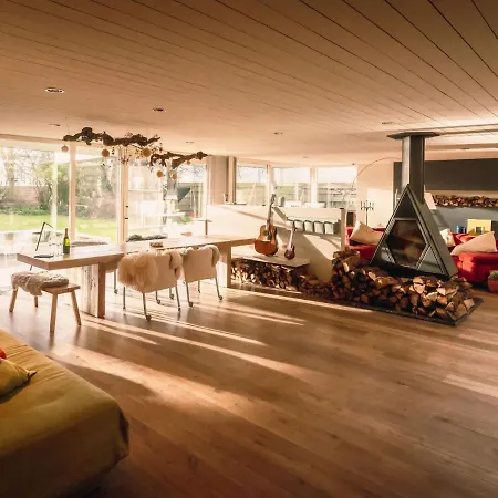 Domicile Adore With Garden By Interhome Vila Ostende