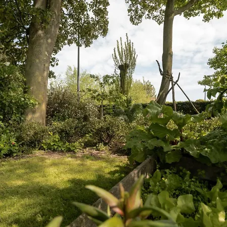 Вилла Domicile Adore With Garden By Interhome *