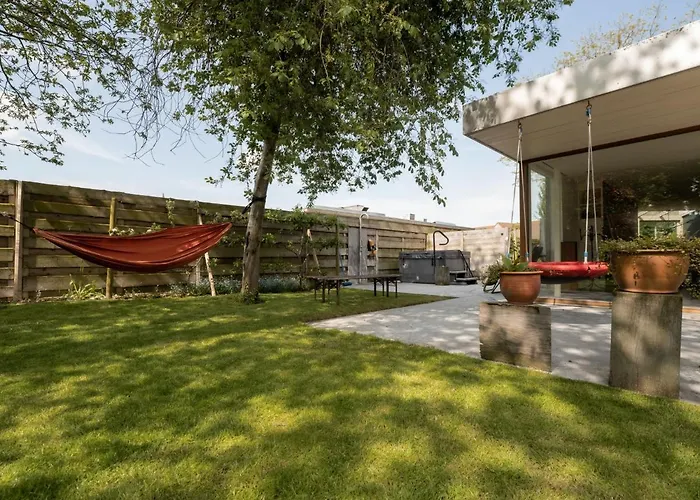 Domicile Adore With Garden By Interhome 别墅