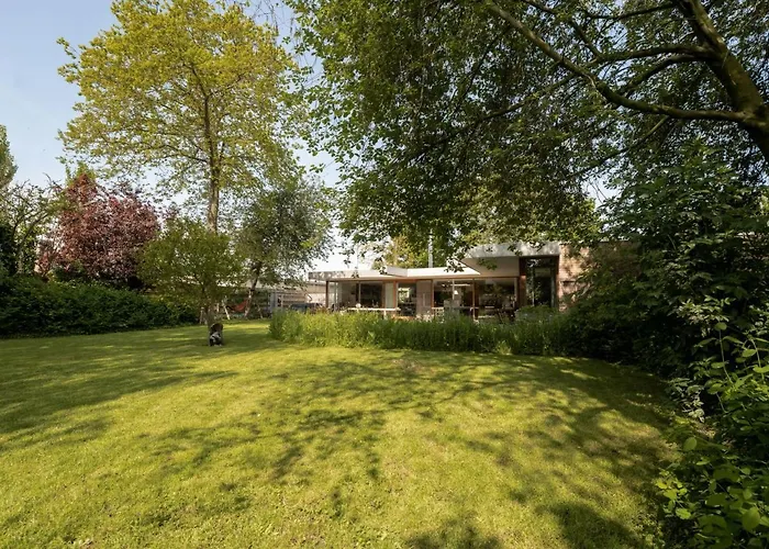 别墅 Domicile Adore With Garden By Interhome *