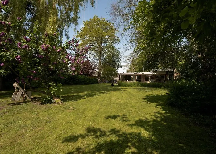 Domicile Adore With Garden By Interhome 别墅